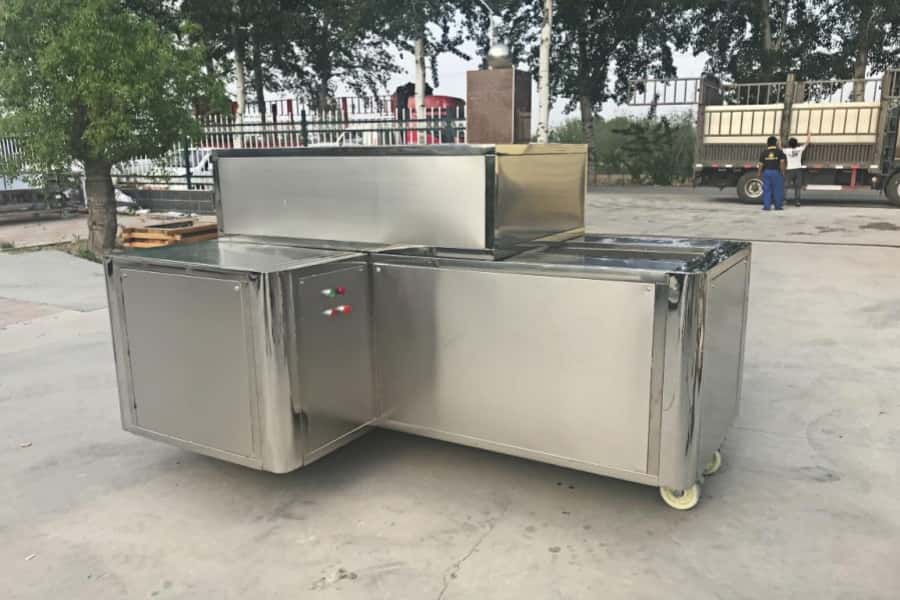 Automatic cherry pitting machine